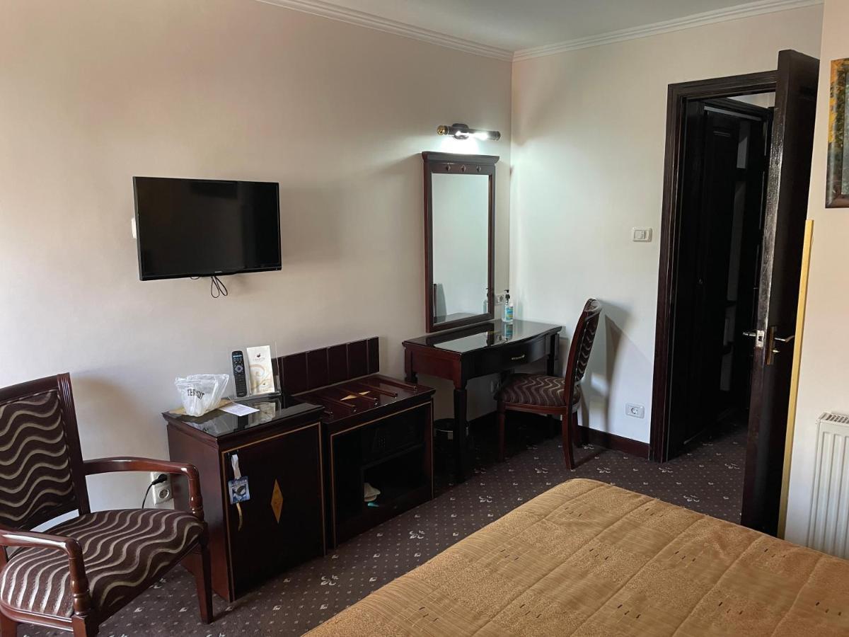 Hotel Arca Lui Noe Sinaia Buitenkant foto