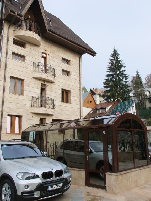 Hotel Arca Lui Noe Sinaia Buitenkant foto
