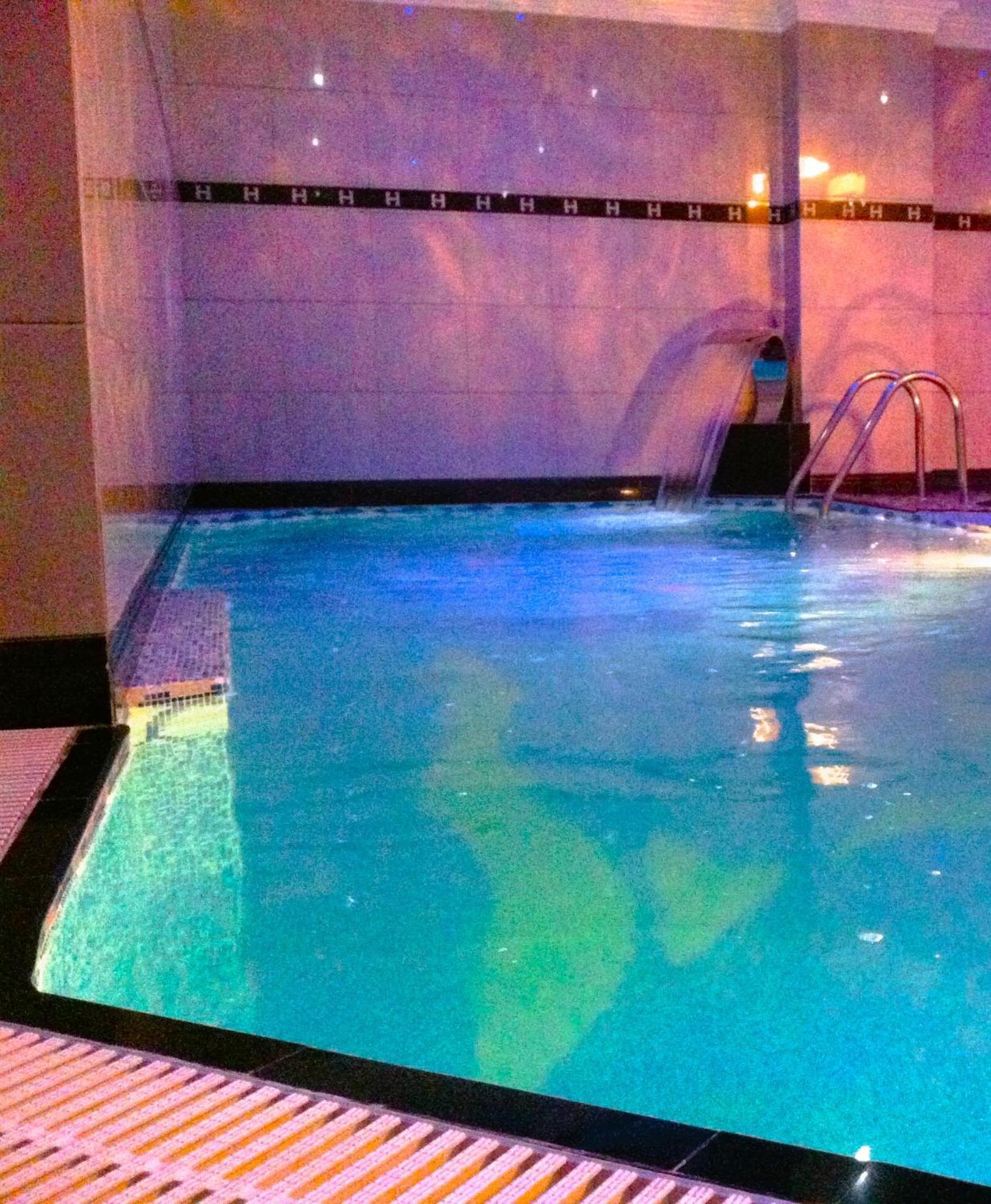 Hotel Arca Lui Noe Sinaia Buitenkant foto