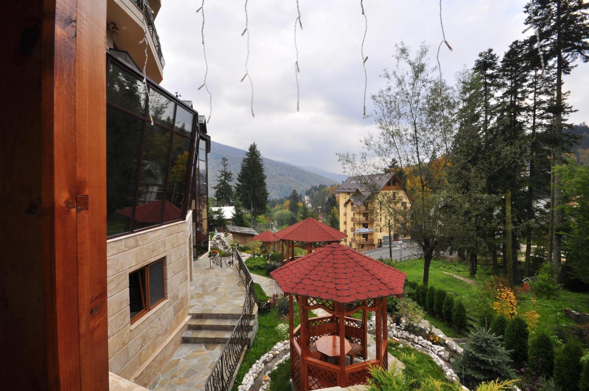 Hotel Arca Lui Noe Sinaia Buitenkant foto