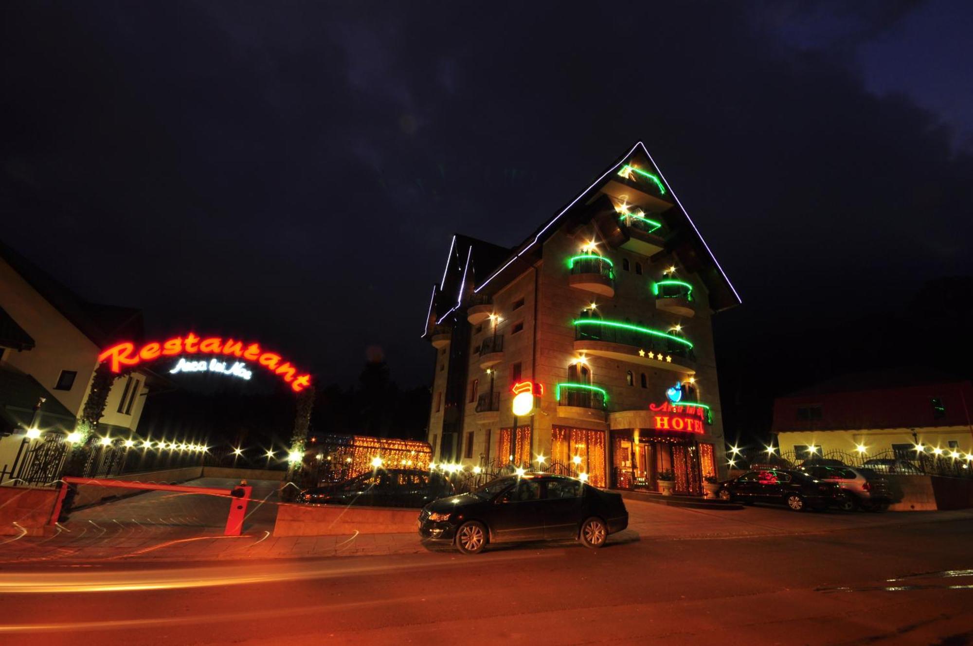 Hotel Arca Lui Noe Sinaia Buitenkant foto