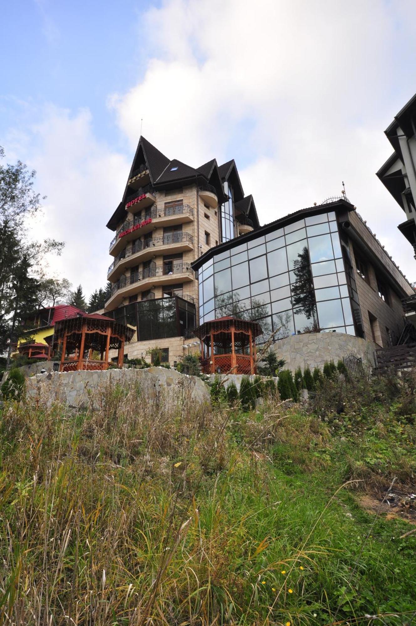 Hotel Arca Lui Noe Sinaia Buitenkant foto