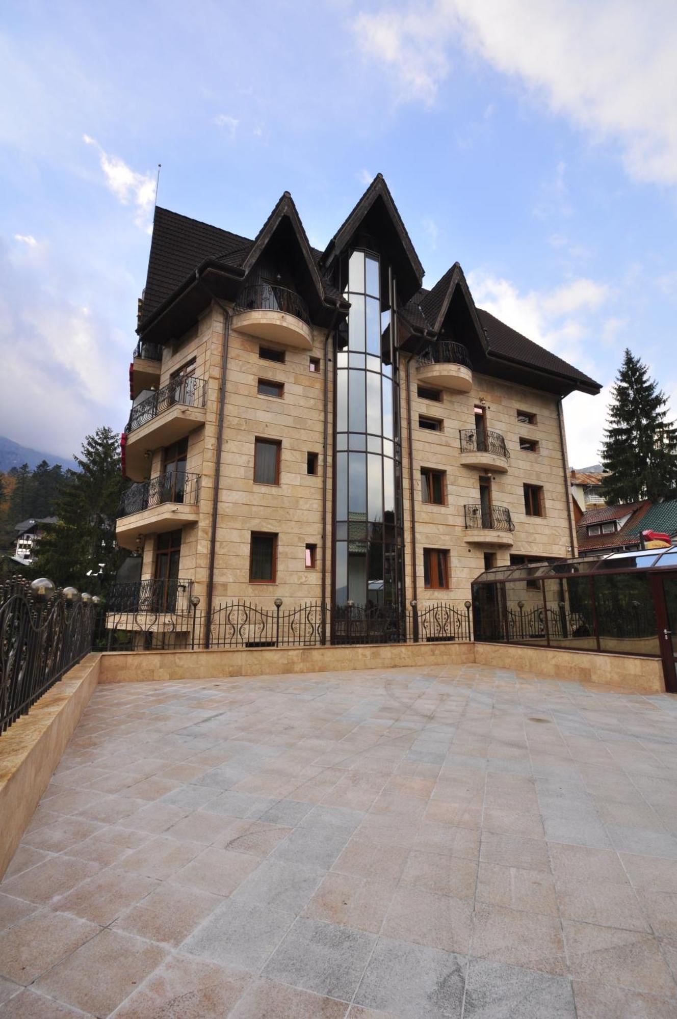 Hotel Arca Lui Noe Sinaia Buitenkant foto