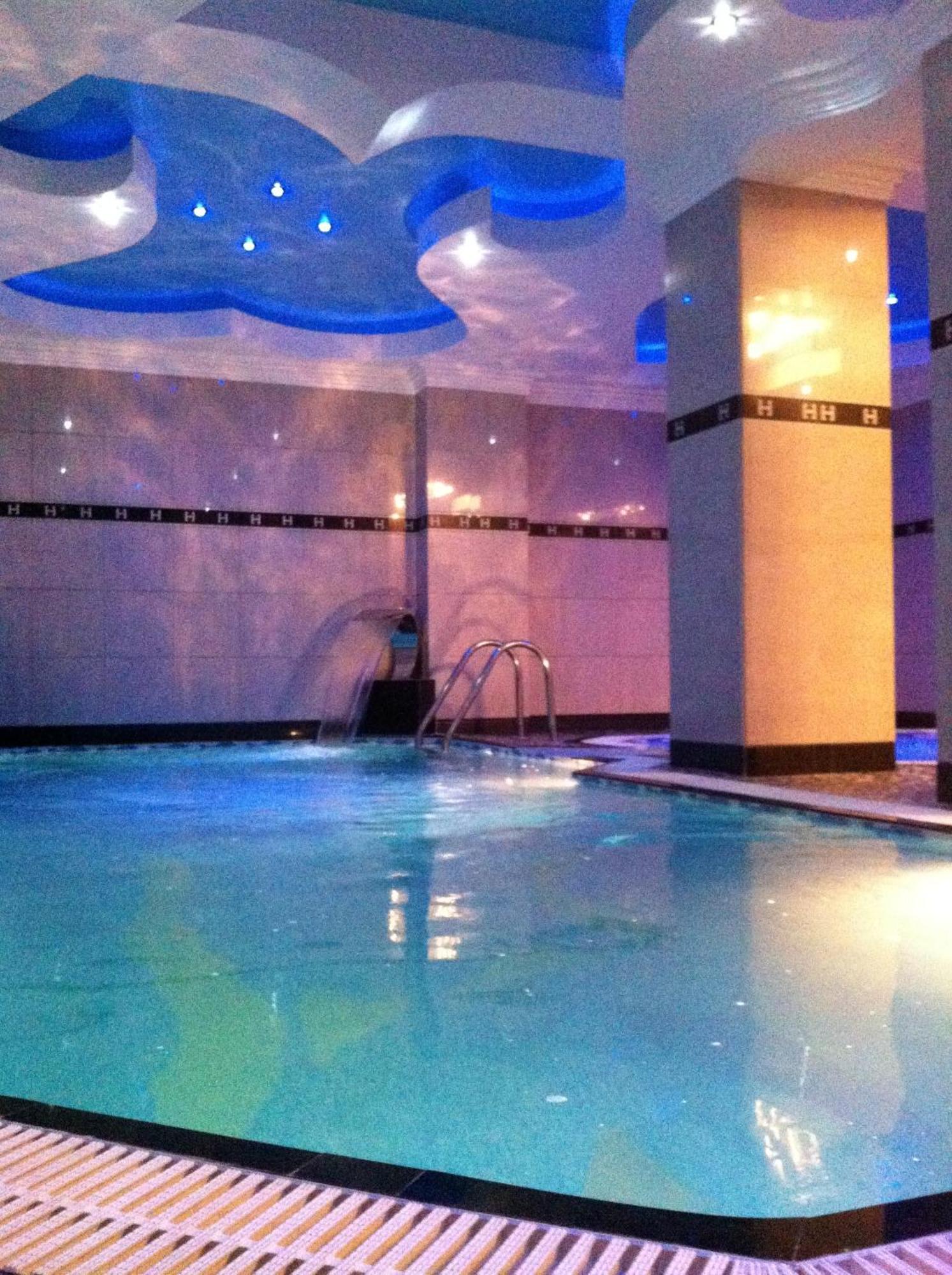 Hotel Arca Lui Noe Sinaia Buitenkant foto