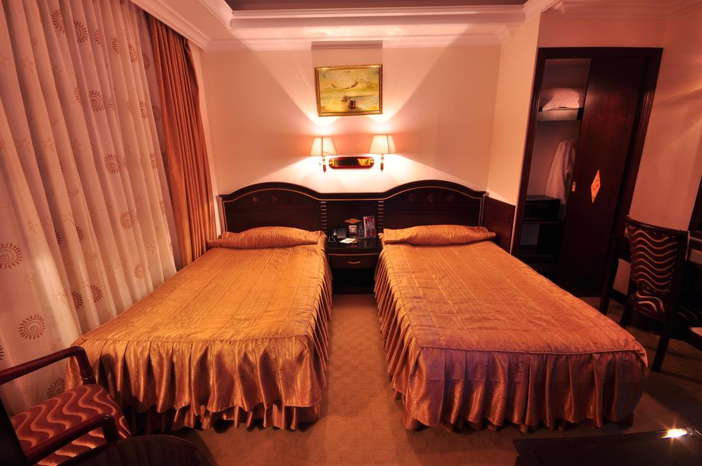 Hotel Arca Lui Noe Sinaia Buitenkant foto
