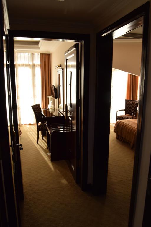 Hotel Arca Lui Noe Sinaia Buitenkant foto