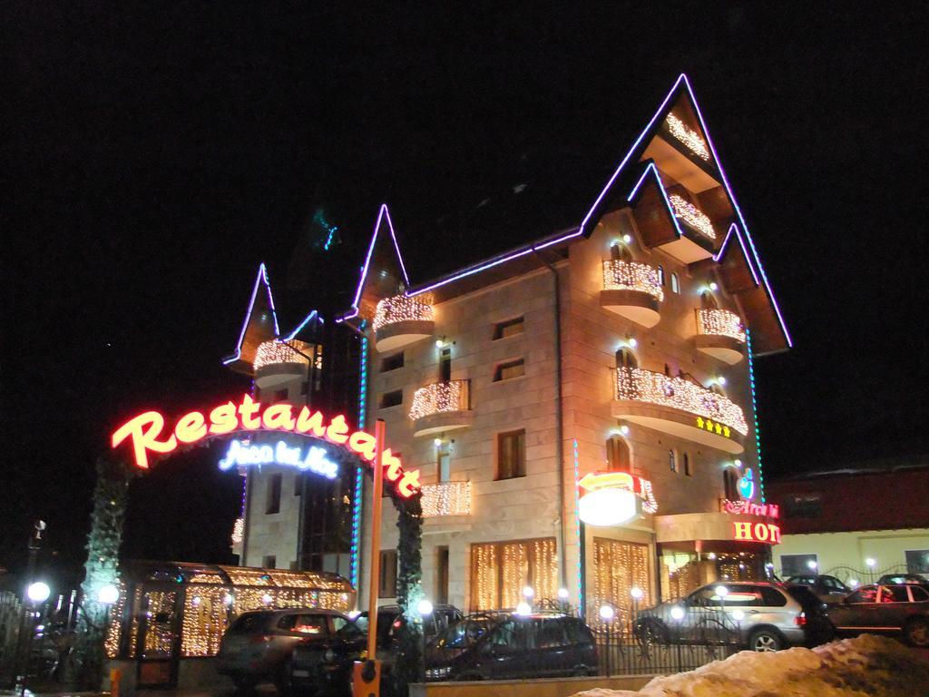 Hotel Arca Lui Noe Sinaia Buitenkant foto